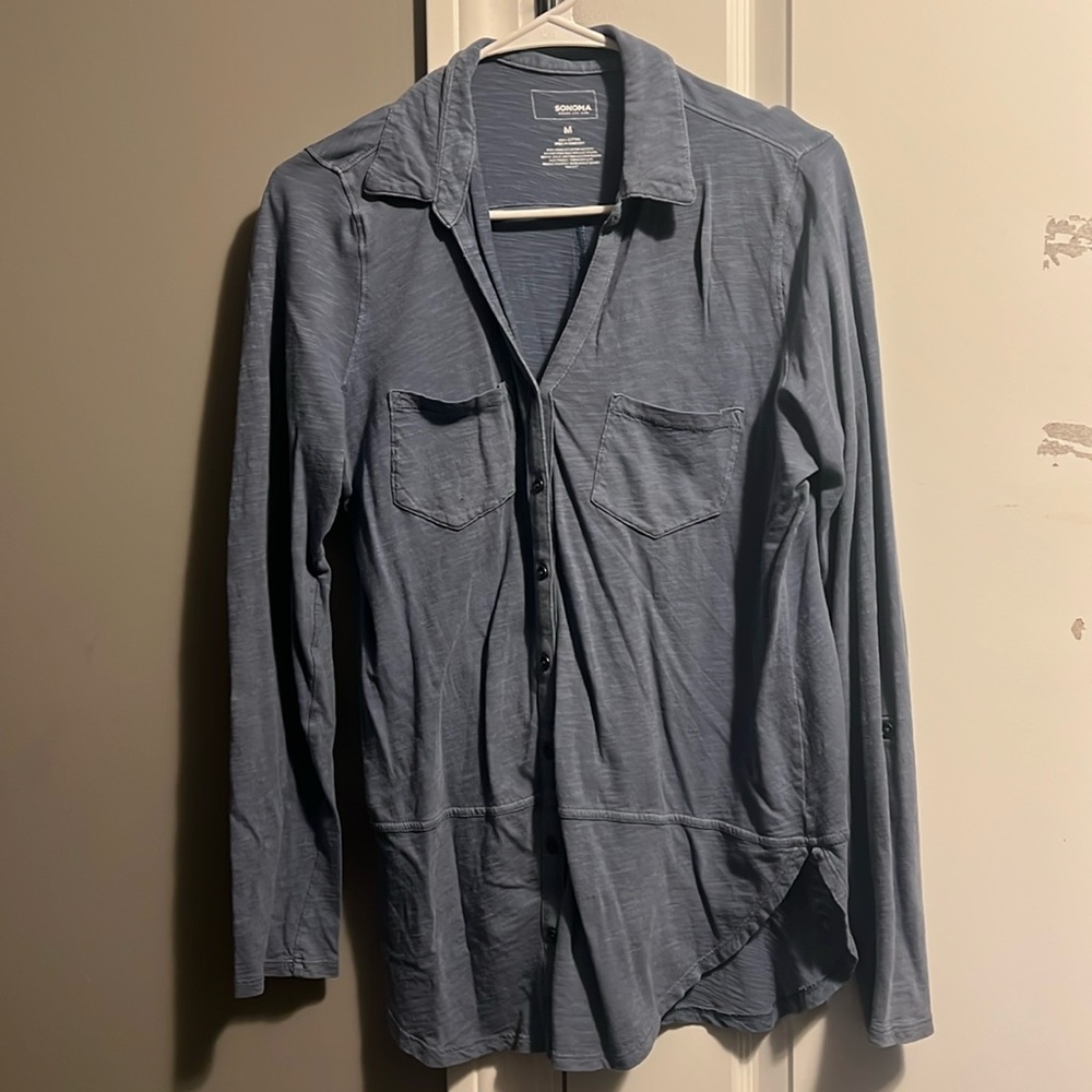 Women’s casual button down shirt